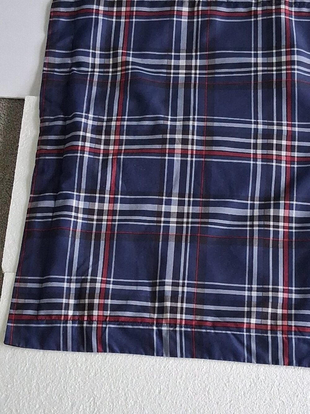 Vintage Tommy Hilfiger standard shams